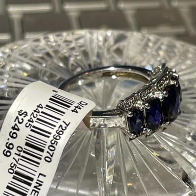 Vintage Never Worn Sterling Silver Fashion Spinel Synthetic Sapphire Ring Size-7 in Very Good Condition.
