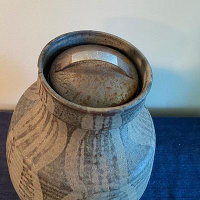 Ribbed Pottery