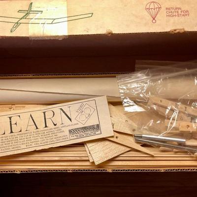 231 NEW IN BOX MINI=MAX BALSA WOOD MODEL AIRPLANE KIT
