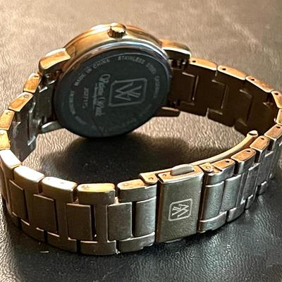 233 VICTORIA WIECK BEVERLY HILLS DESIGNER UNISEX WRISTWATCH BLUE PAVE CRYSTAL DIAL RUNS!