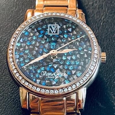 233 VICTORIA WIECK BEVERLY HILLS DESIGNER UNISEX WRISTWATCH BLUE PAVE CRYSTAL DIAL RUNS!