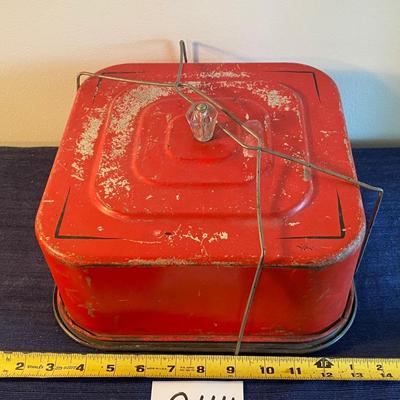 Vintage Cake Carrier