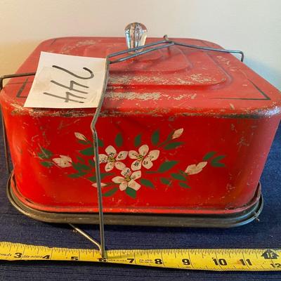 Vintage Cake Carrier