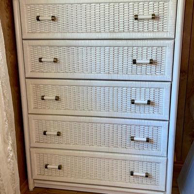 238 WHITE PAINTED WOOD & WICKER CHEST OF 5 DRAWERS