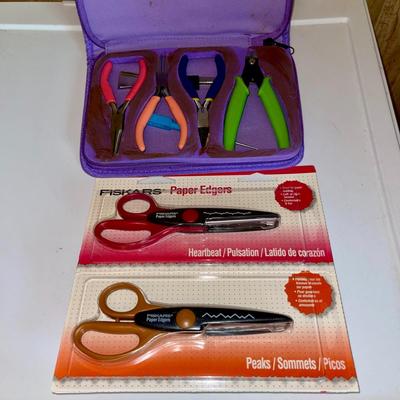 240 CRAFTING/JEWELRY MAKING TOOL SET & FISKERS PAPER EDGERS