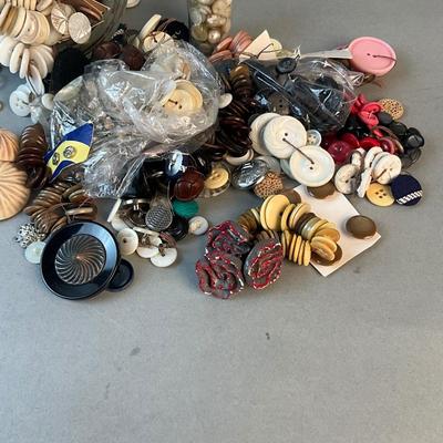 1204 Jar of Antique Buttons