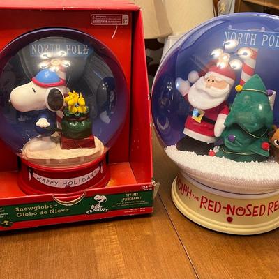 Peanut Snow Globes Lot
