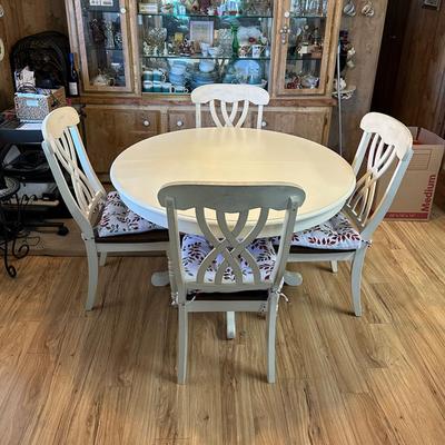 247 WOOD ROUND DINING TABLE + 4 CHAIRS + LEAF