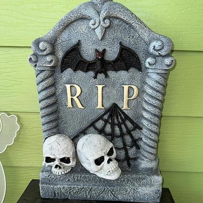 251 LOT ASSORTED HALLOWEEN DECORATOINS GHOST TOMBSTONE PUMPKINS