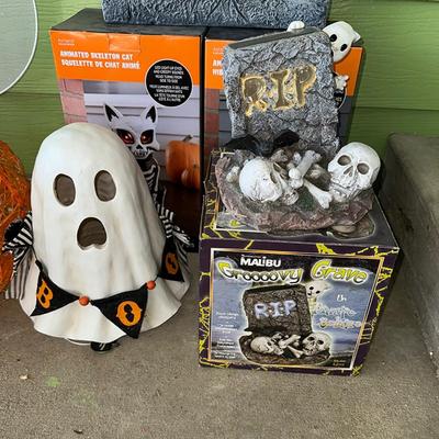 251 LOT ASSORTED HALLOWEEN DECORATOINS GHOST TOMBSTONE PUMPKINS