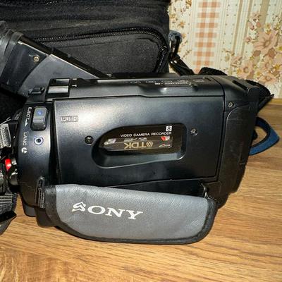 252 SONY HANDYCAM CAMCORDER 180X DIGITAL ZOOM