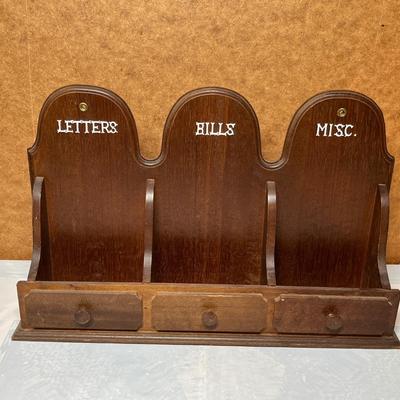 Retro mail shelf