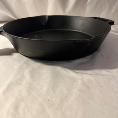 Artisanal Cast Iron Skillet (K-MG)