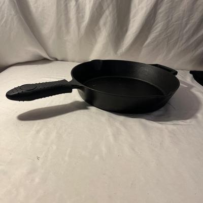 Artisanal Cast Iron Skillet (K-MG)