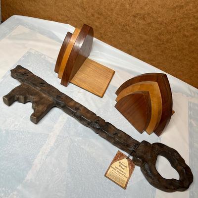 Book ends & Key rack