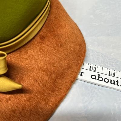Ladies Hats w/ box