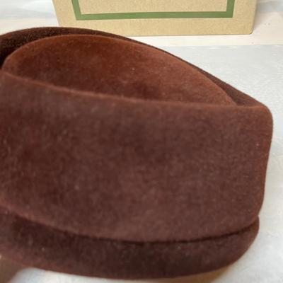 Vintage hat with box