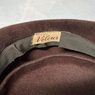 Vintage hat with box