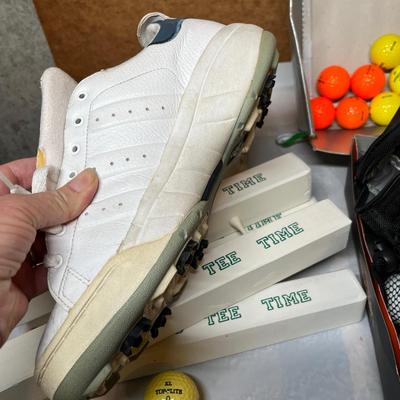 More golf accessories