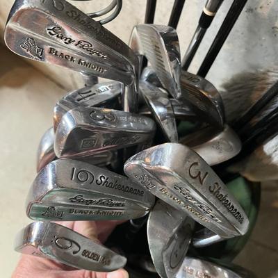 Set of mixed clubs