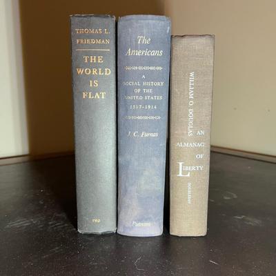 U.S & World History Books (D-RG)