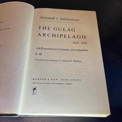 U.S & World History Books (D-RG)