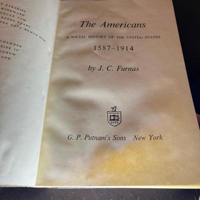 U.S & World History Books (D-RG)