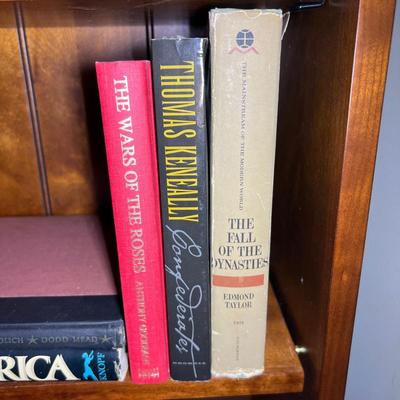U.S & World History Books (D-RG)