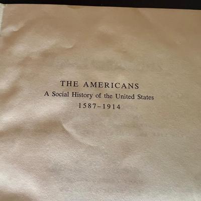 U.S & World History Books (D-RG)