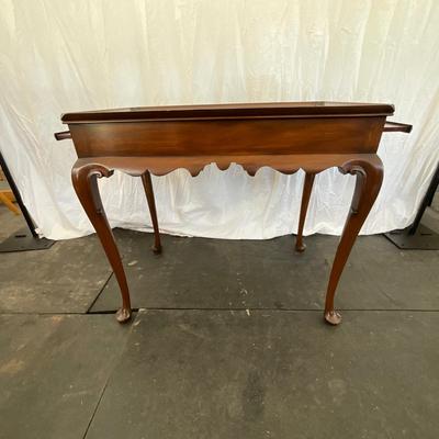 Lot# 024 20th Century Queen Anne Tray Top Tea Table
