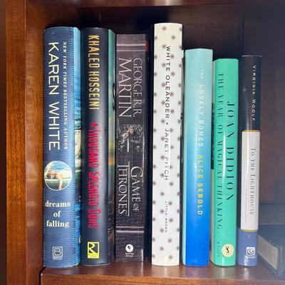 Large Assortment of Hardback Fiction (D-RG)