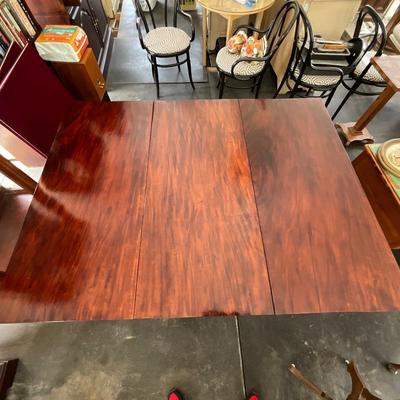 Lot# 045 Vintage Drop-Leaf Table