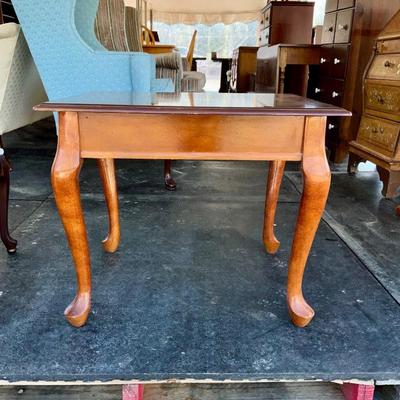 Lot# 038 Vintage Oak Oval Coffee Table