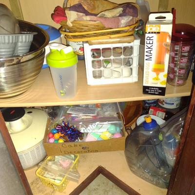 Collection of Kitchen Goods- Cookware, Bakeware, Dishes, Utensils, etc.