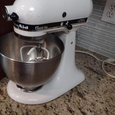 KitchenAid Classic Plus 275 Watt Mixer with Whisk, Dough Hook, and Paddle Attachments