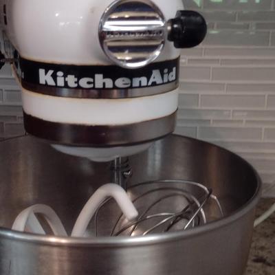 KitchenAid Classic Plus 275 Watt Mixer with Whisk, Dough Hook, and Paddle Attachments