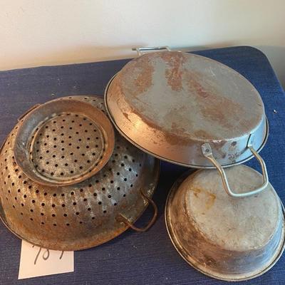 Vintage Kitchen Ware