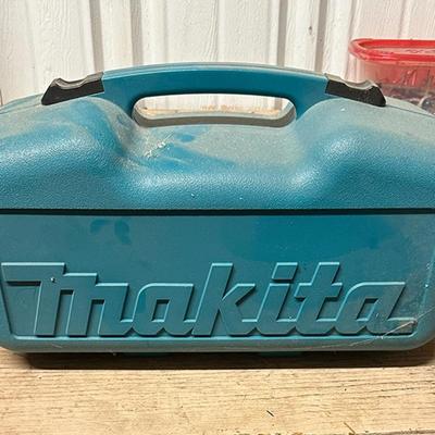 272 MAKITA ELECTRIC SANDER WITH CASE