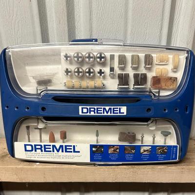 280 DREMEL ROTARY TOOL WITH BOX BITS