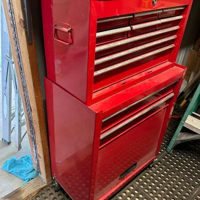 282 STACKING RED TOOL BOX ON WHEELS WITH LOCK