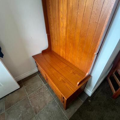Entry Way Storage Bench
