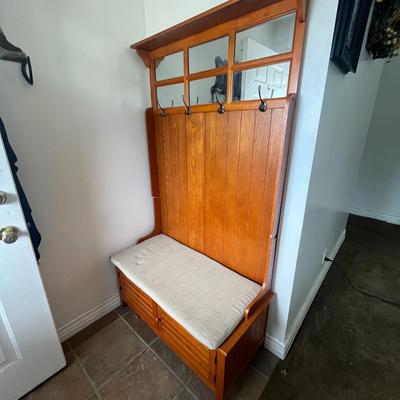 Entry Way Storage Bench