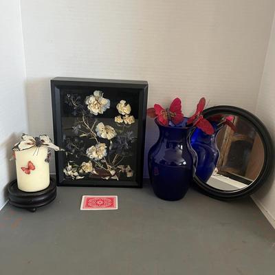 4 Piece Lot of Various of Home Decors