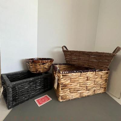 Decorative Wicker Storage Baskets - Set of 4