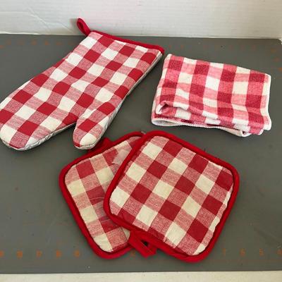 Ceramic Canister - Boy Server & Red, White Cotton Kitchen Linen Set