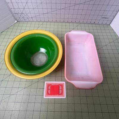 3 Various Sized Pyrex Trays