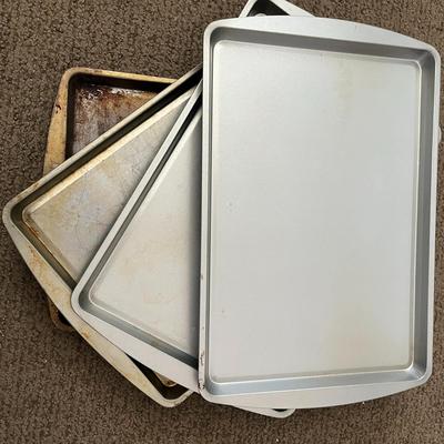 Nordic Ware Square Bakeware Roasting Tray Set