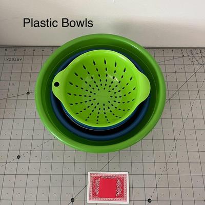 Plastic Bowls Set of 5