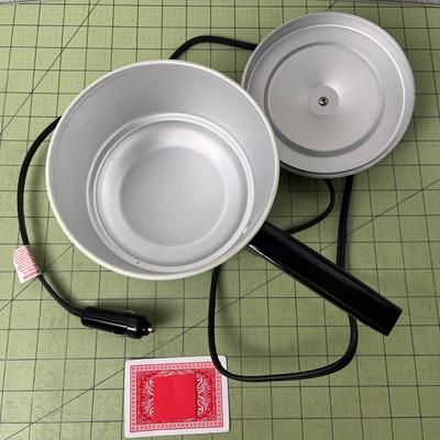 RoadPro RPSL-225 Cooker Hooks to Lighter Jack in Car!