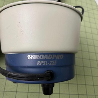 RoadPro RPSL-225 Cooker Hooks to Lighter Jack in Car!